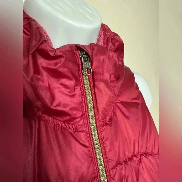 Lululemon Down For A Run Vest Berry Rumble
Pink Size 2 - Picture 3 of 7